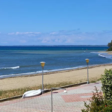 펜션 Porto Maria Beachfront 게라크니