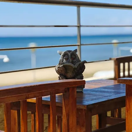 Porto Maria Beachfront Casa vacanze